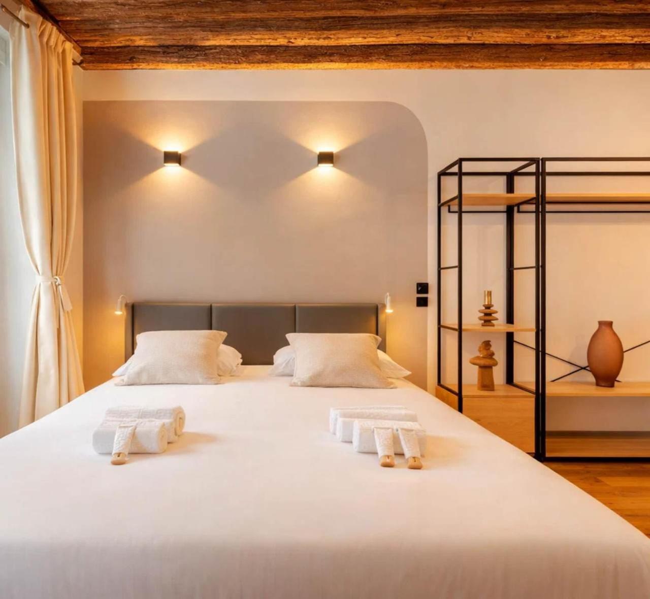 Le Marais - Premium For 3 *
