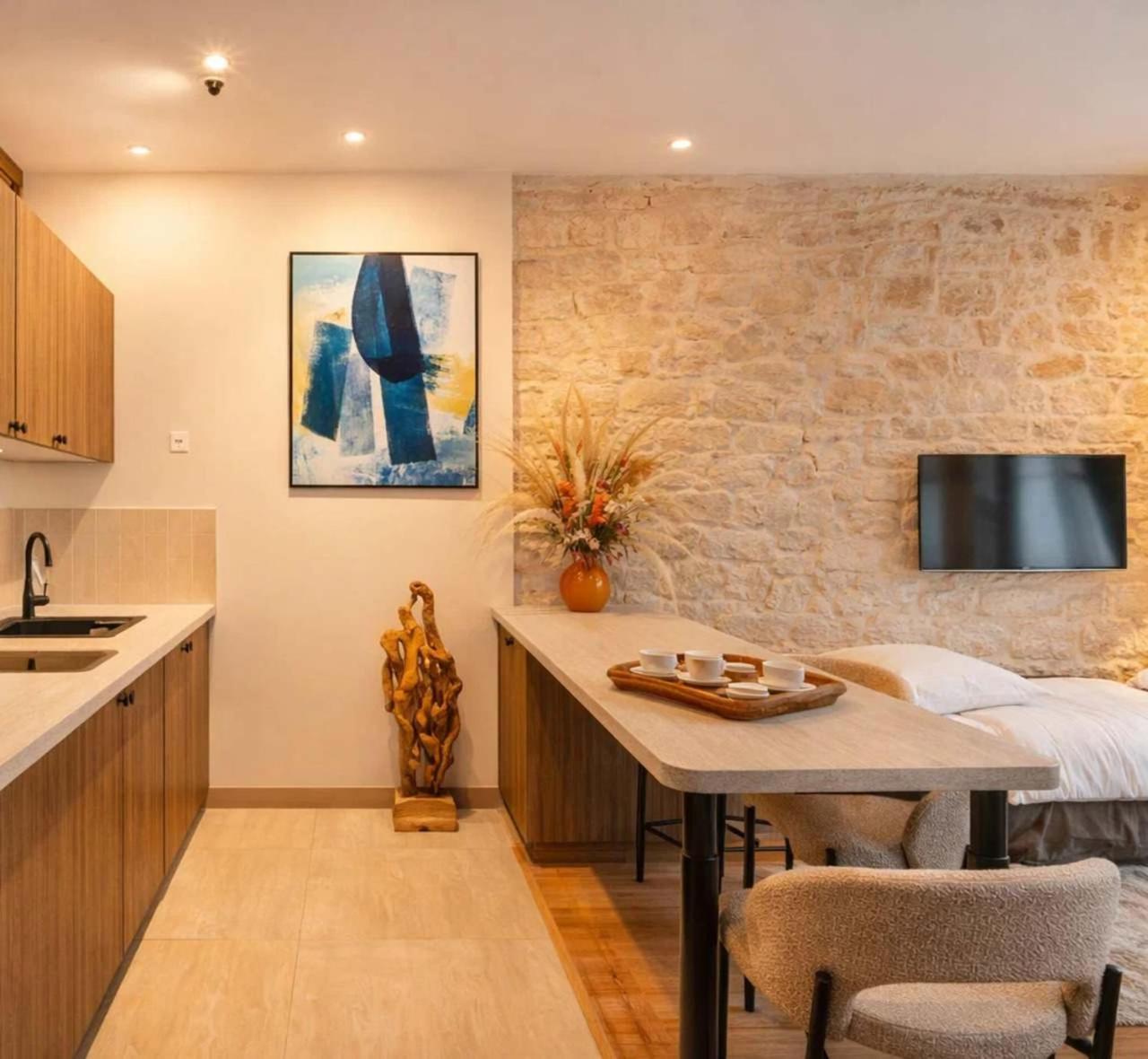 Le Marais - Premium For 3 *